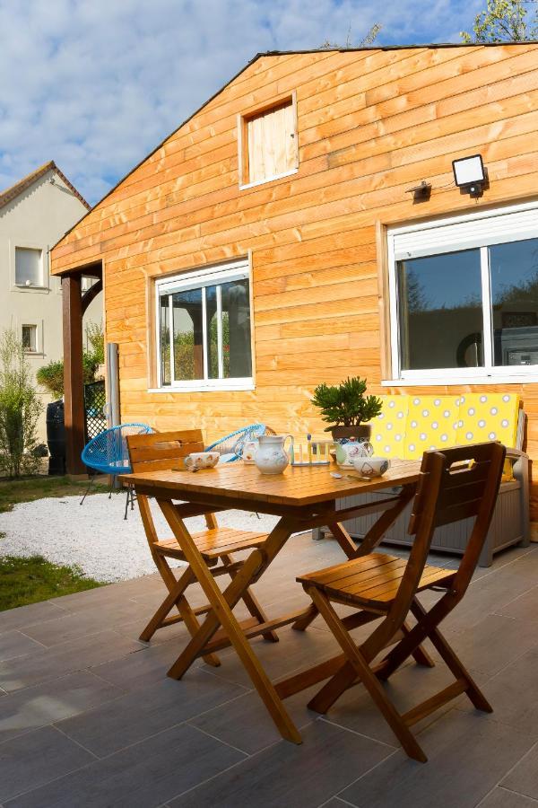 Un Chalet A Caen Exterior photo